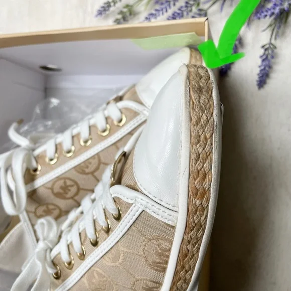 Michael Kors Kristy Slides 🤎 - Picture 9 of 11